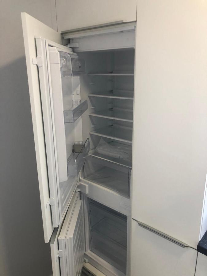 Klimatyzowane Apartamenty I Pokoje Przy Targach เคียลเซ ภายนอก รูปภาพ