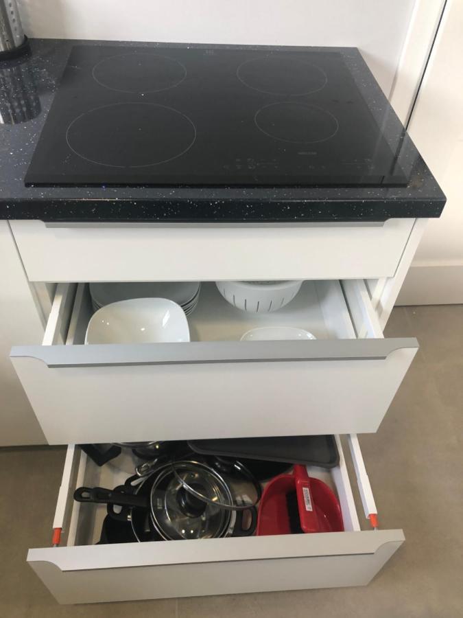 Klimatyzowane Apartamenty I Pokoje Przy Targach เคียลเซ ภายนอก รูปภาพ