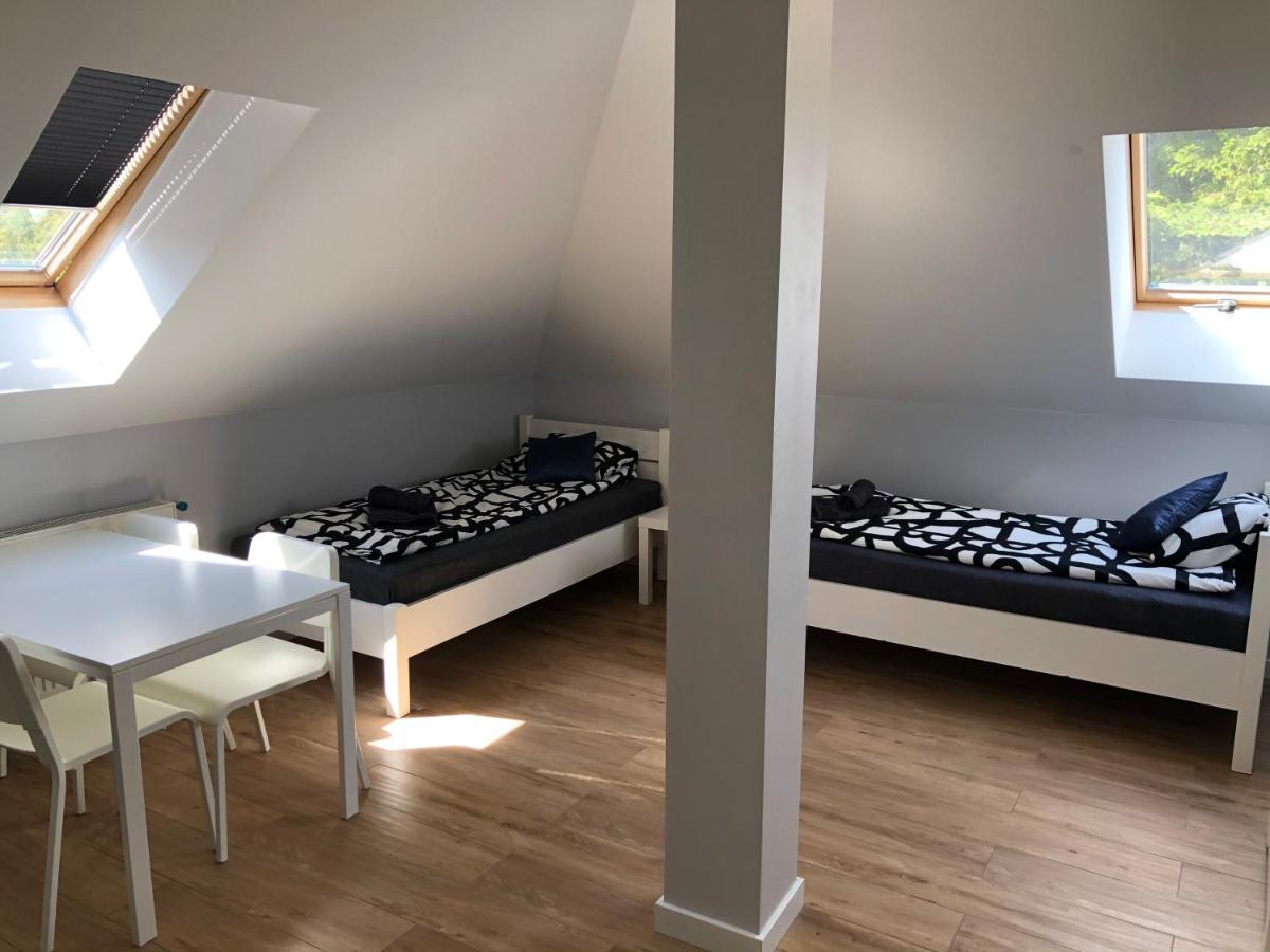 Klimatyzowane Apartamenty I Pokoje Przy Targach เคียลเซ ภายนอก รูปภาพ